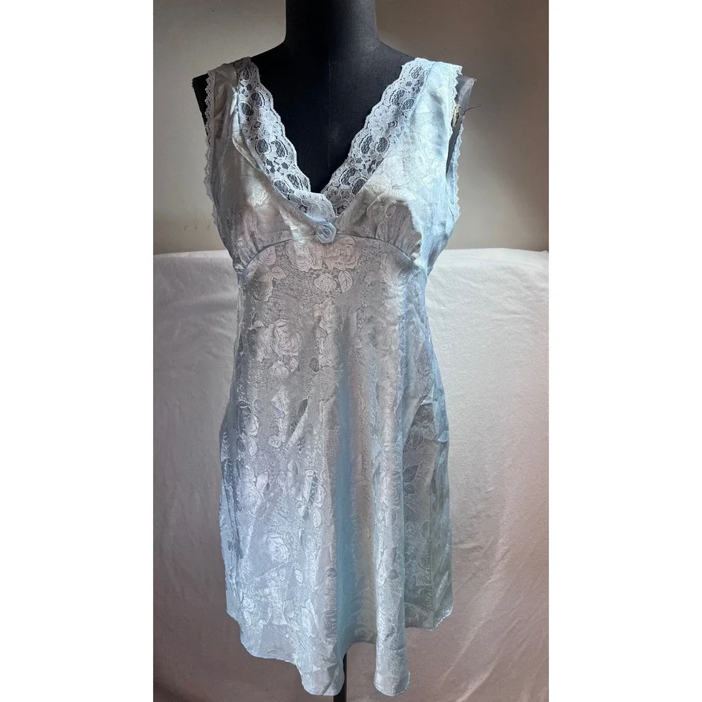 Vintage Delicates Blue Floral Jacquard Lace Trim Nightgown Chemise Medium USA